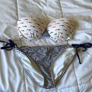 Xhiliration bird and stripe bikini strapless size Medium